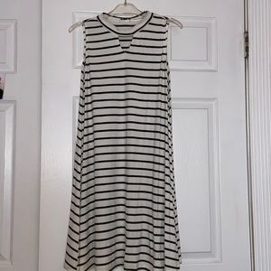 NWOT! Zunie BLK/WHT Striped Dress